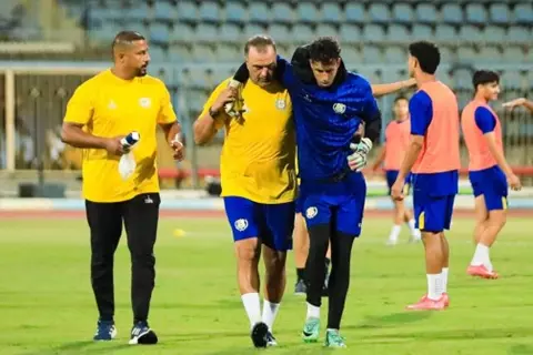 الإسماعيلي يعلن إصابة حارسه في الكاحل.. وفحص طبي يحدد موقفه من مباراة المحلة